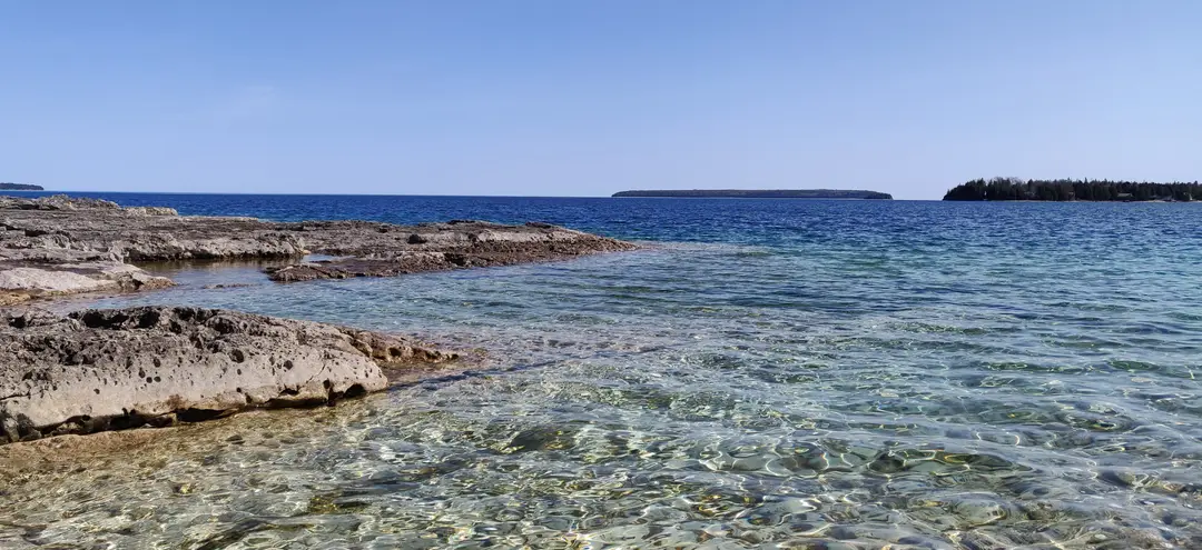 Clear shallows at the Bruce Peninsula, Tobermory